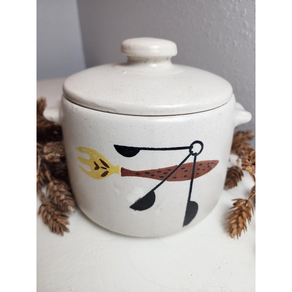 Vintage West Bend 2qt. Bean Pot Crock Stoneware MCM Spoon Print Yellow Brown‎